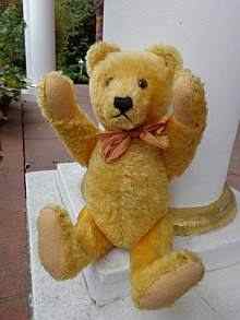 A beautiful vintage STEIFF teddy bear, blonde mohair, made about in the 1960ties.