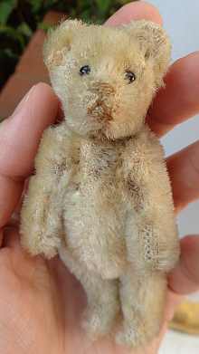A beautiful vintage white STEIFF teddy bear, made in the 1920/1930ties.