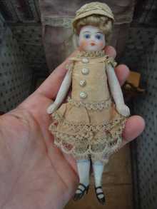 Beautiful antique French mignonette doll, France dated about 1880.