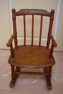Lovely, antique rocking chair, made c1840.