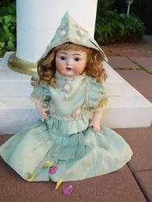 Antique bisque head doll, beautiful Characterbaby by Kämmer & Reinhardt 135.